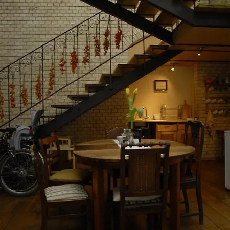 Hostel, Goscinne Mleczarnia - Ozonowane *