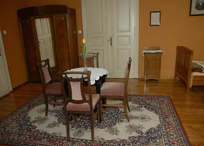 Hostel, Goscinne Mleczarnia - Ozonowane *