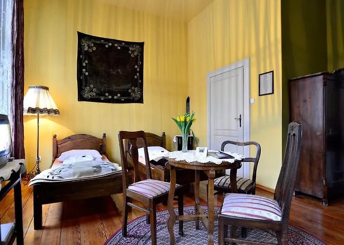 Hostel, Goscinne Mleczarnia - Ozonowane 旅馆 *