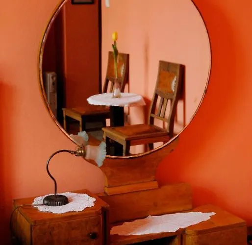 Hostel, Goscinne Mleczarnia - Ozonowane 旅馆 *