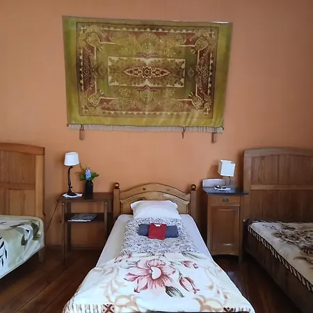 Hostel, Goscinne Mleczarnia - Ozonowane 旅馆 *
