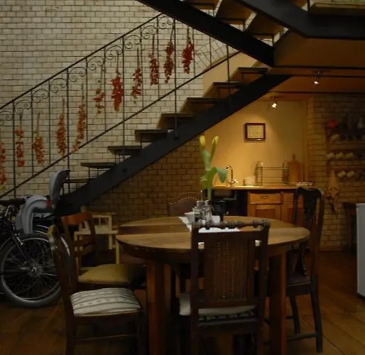 Hostel, Goscinne Mleczarnia - Ozonowane *