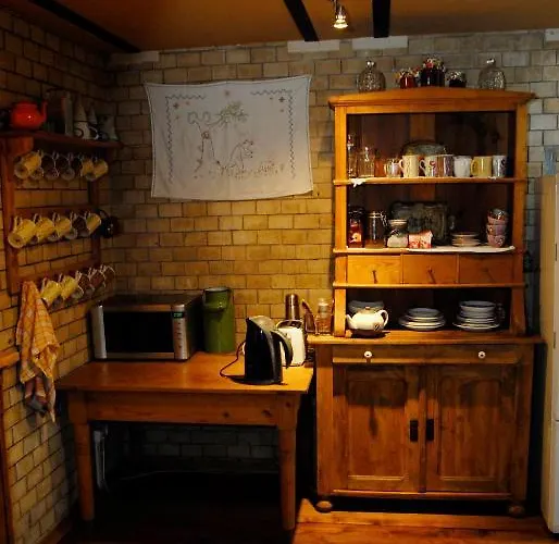 Hostel, Goscinne Mleczarnia - Ozonowane Хостел *