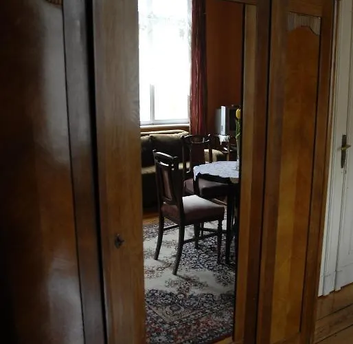 Hostel, Goscinne Mleczarnia - Ozonowane Хостел *