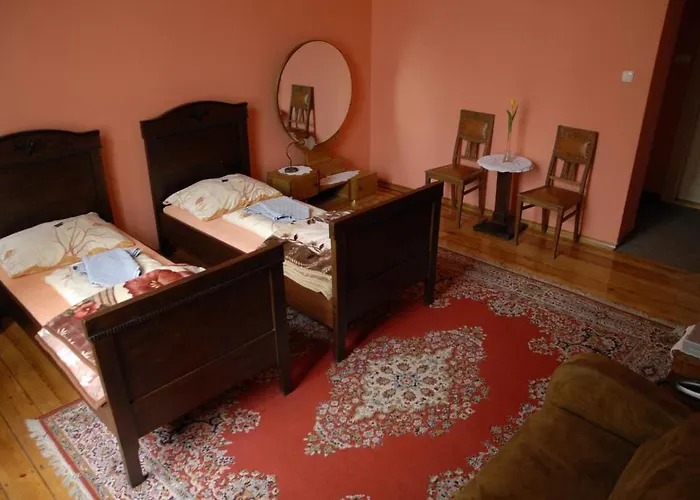 Hostel, Goscinne Mleczarnia - Ozonowane Хостел Вроцлав