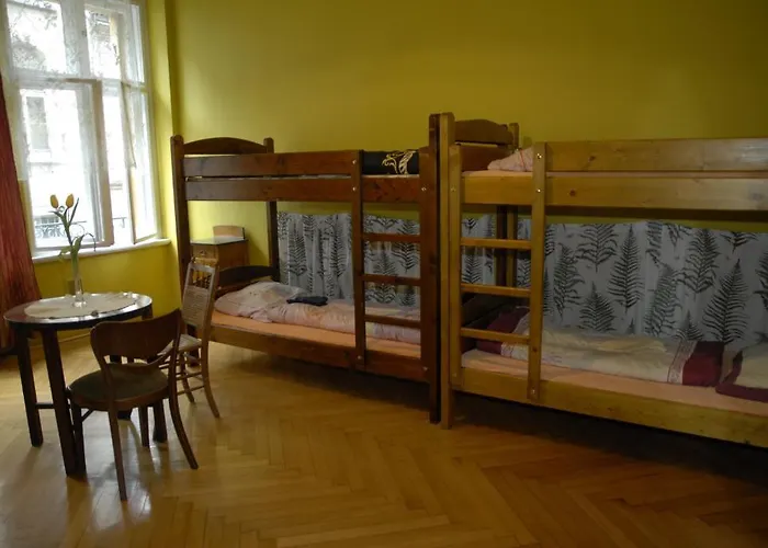 Hostel, Goscinne Mleczarnia - Ozonowane Хостел Вроцлав