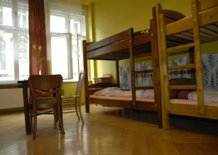 Hostel, Goscinne Mleczarnia - Ozonowane Хостел Вроцлав